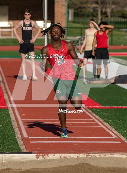 Thumbnail 3 in Bob Potter Field Events Classic (Long Jump) photogallery.