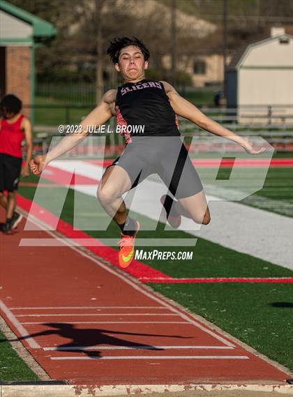 Thumbnail 3 in Bob Potter Field Events Classic (Long Jump) photogallery.