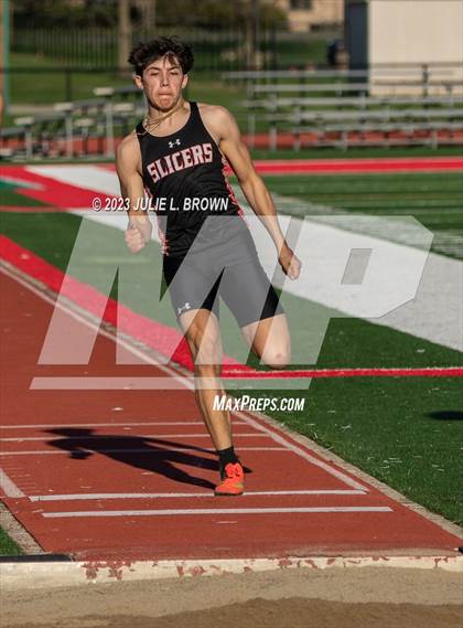 Thumbnail 3 in Bob Potter Field Events Classic (Long Jump) photogallery.