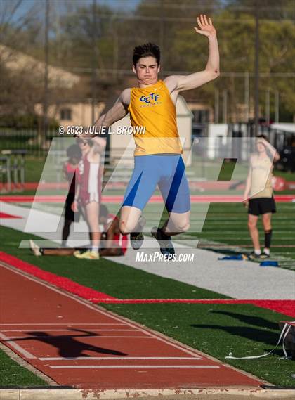 Thumbnail 3 in Bob Potter Field Events Classic (Long Jump) photogallery.