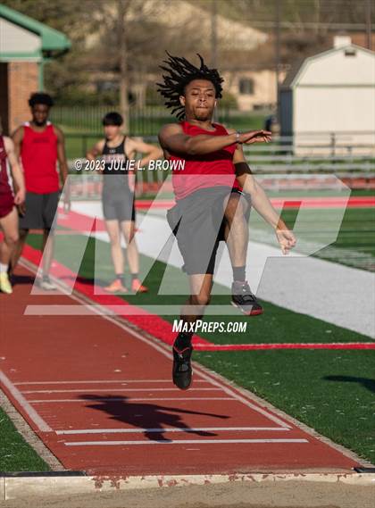 Thumbnail 1 in Bob Potter Field Events Classic (Long Jump) photogallery.