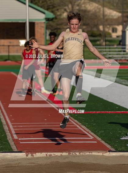 Thumbnail 3 in Bob Potter Field Events Classic (Long Jump) photogallery.