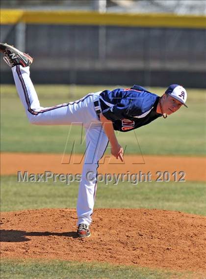 Thumbnail 2 in Dallas HSAA North @ Liberty Christian photogallery.