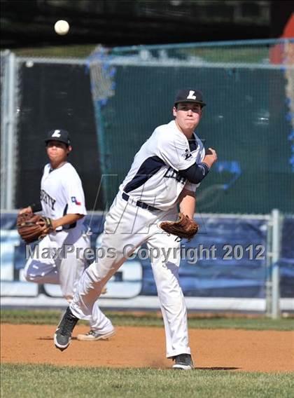 Thumbnail 2 in Dallas HSAA North @ Liberty Christian photogallery.