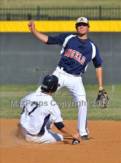Thumbnail 3 in Dallas HSAA North @ Liberty Christian photogallery.