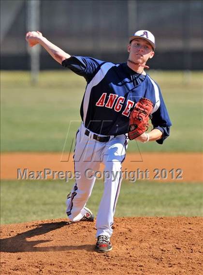 Thumbnail 1 in Dallas HSAA North @ Liberty Christian photogallery.