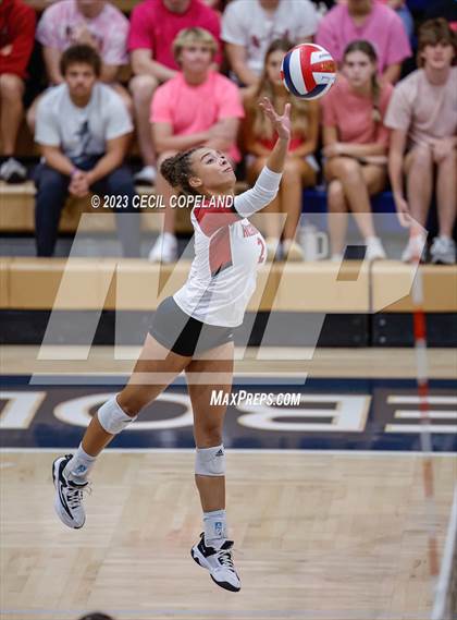 Thumbnail 1 in Hillgrove vs. Walton (GHSA 7A Semifinal) photogallery.