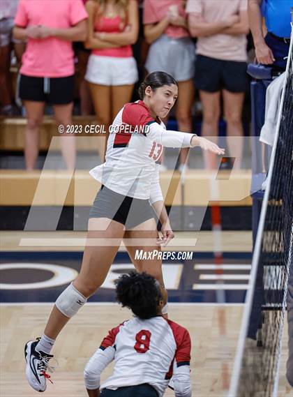 Thumbnail 3 in Hillgrove vs. Walton (GHSA 7A Semifinal) photogallery.