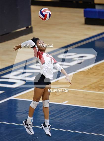 Thumbnail 3 in Hillgrove vs. Walton (GHSA 7A Semifinal) photogallery.