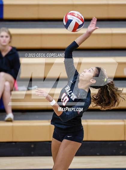 Thumbnail 2 in Hillgrove vs. Walton (GHSA 7A Semifinal) photogallery.