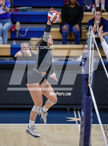 Thumbnail 3 in Hillgrove vs. Walton (GHSA 7A Semifinal) photogallery.