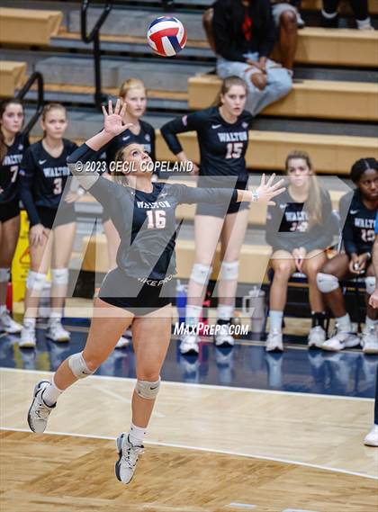 Thumbnail 2 in Hillgrove vs. Walton (GHSA 7A Semifinal) photogallery.