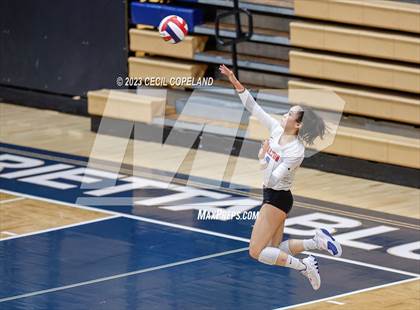Thumbnail 2 in Hillgrove vs. Walton (GHSA 7A Semifinal) photogallery.