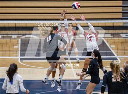 Thumbnail 1 in Hillgrove vs. Walton (GHSA 7A Semifinal) photogallery.