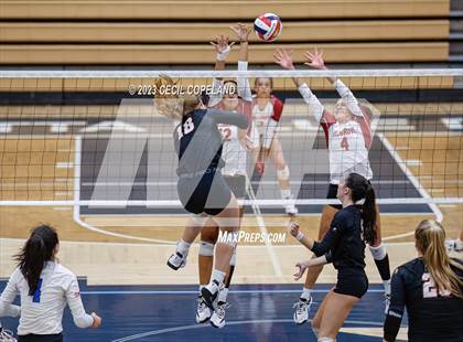 Thumbnail 3 in Hillgrove vs. Walton (GHSA 7A Semifinal) photogallery.