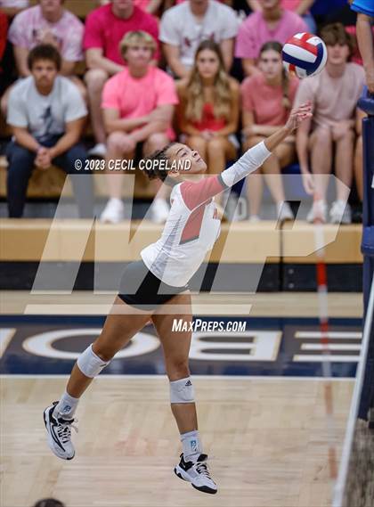 Thumbnail 2 in Hillgrove vs. Walton (GHSA 7A Semifinal) photogallery.