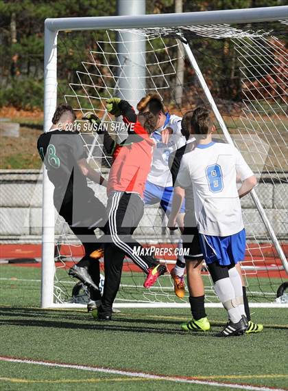 Thumbnail 3 in Bromfield vs. Sutton (MIAA Division 4 Central Final) photogallery.