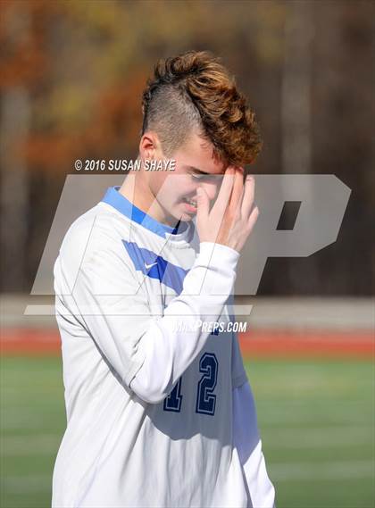 Thumbnail 1 in Bromfield vs. Sutton (MIAA Division 4 Central Final) photogallery.