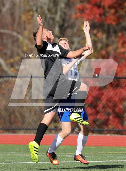Thumbnail 3 in Bromfield vs. Sutton (MIAA Division 4 Central Final) photogallery.