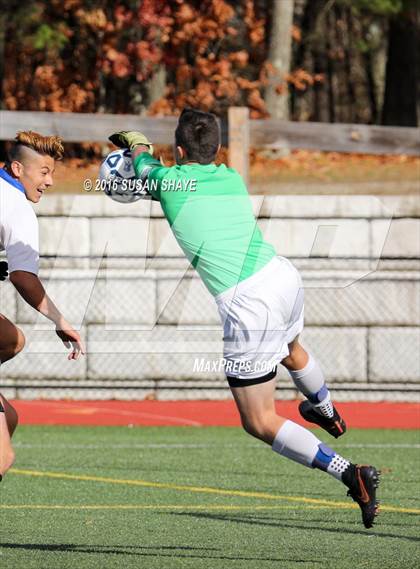 Thumbnail 1 in Bromfield vs. Sutton (MIAA Division 4 Central Final) photogallery.