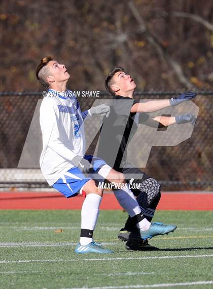 Thumbnail 3 in Bromfield vs. Sutton (MIAA Division 4 Central Final) photogallery.