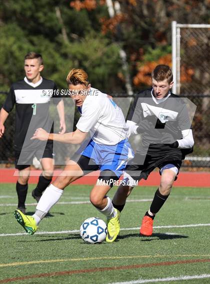 Thumbnail 1 in Bromfield vs. Sutton (MIAA Division 4 Central Final) photogallery.