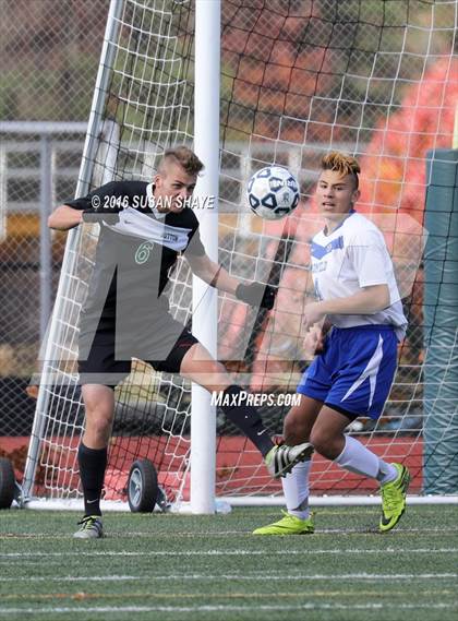 Thumbnail 3 in Bromfield vs. Sutton (MIAA Division 4 Central Final) photogallery.