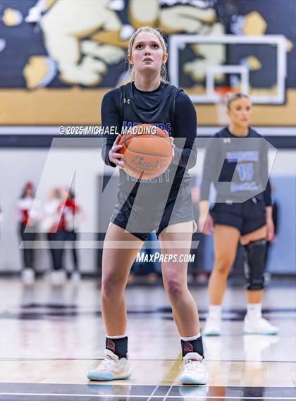 Thumbnail 2 in Bridge City vs Hamshire-Fannett (UIL 4A D2 Basketball Regional Playoff) photogallery.
