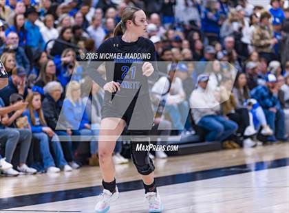 Thumbnail 2 in Bridge City vs Hamshire-Fannett (UIL 4A D2 Basketball Regional Playoff) photogallery.