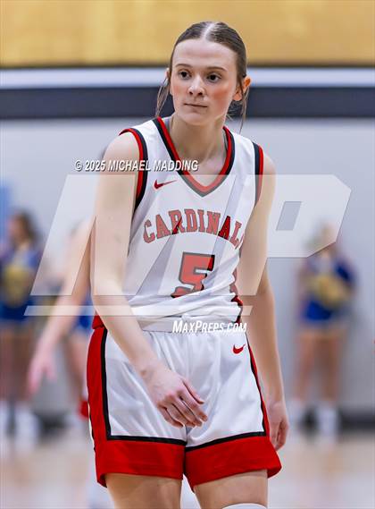 Thumbnail 3 in Bridge City vs Hamshire-Fannett (UIL 4A D2 Basketball Regional Playoff) photogallery.