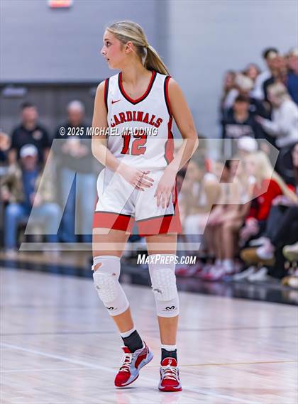 Thumbnail 3 in Bridge City vs Hamshire-Fannett (UIL 4A D2 Basketball Regional Playoff) photogallery.