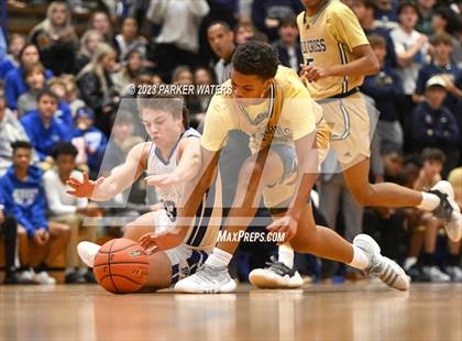 Thumbnail 1 in Holy Cross @ Jesuit photogallery.