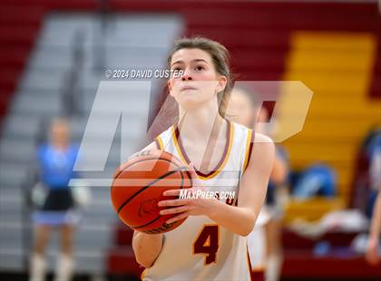 Thumbnail 3 in Yorktown @ Oakton (VHSL 6D Quarterfinal) photogallery.