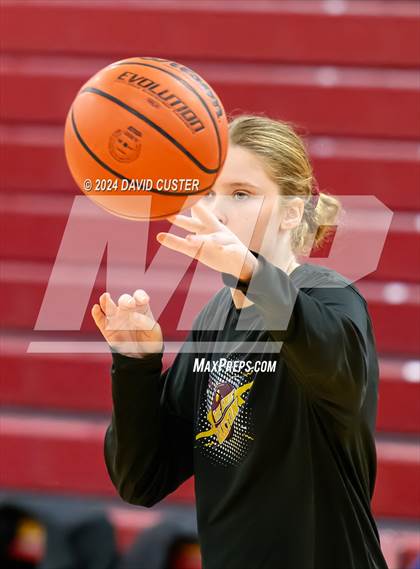 Thumbnail 3 in Yorktown @ Oakton (VHSL 6D Quarterfinal) photogallery.