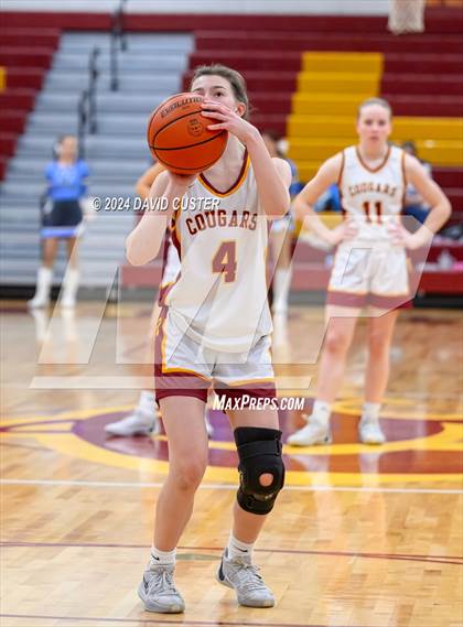 Thumbnail 3 in Yorktown @ Oakton (VHSL 6D Quarterfinal) photogallery.