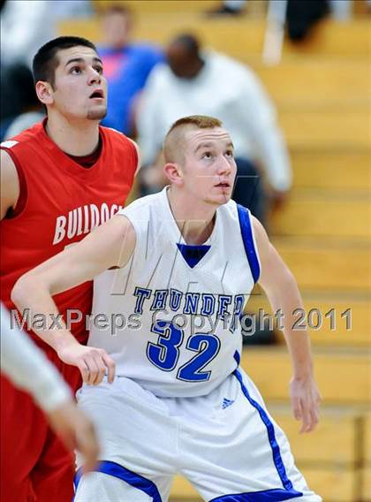 Thumbnail 2 in Ceres vs Rocklin (Rocklin Holiday Tournament) photogallery.