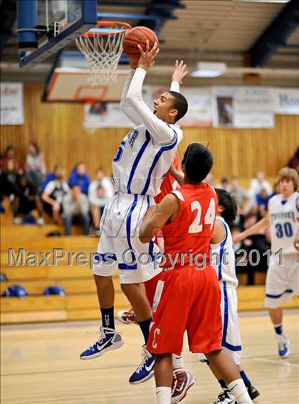 Thumbnail 3 in Ceres vs Rocklin (Rocklin Holiday Tournament) photogallery.