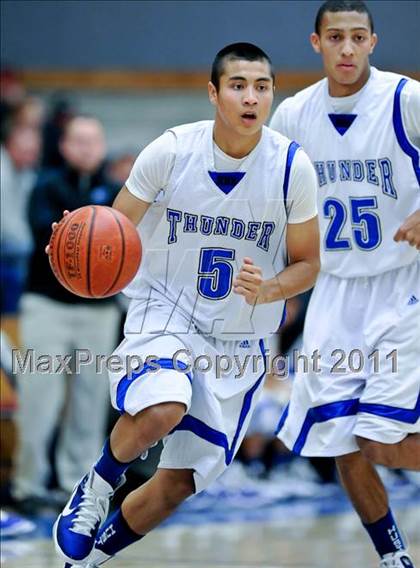 Thumbnail 2 in Ceres vs Rocklin (Rocklin Holiday Tournament) photogallery.