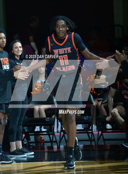 Thumbnail 2 in White Plains vs New Rochelle (Slam Dunk Showcase) photogallery.