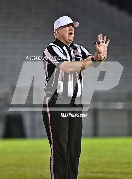 Thumbnail 3 in Highlands Ranch vs Bear Creek photogallery.