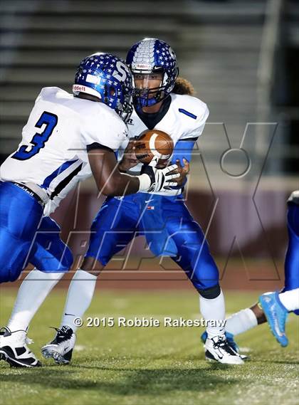 Thumbnail 1 in Seagoville vs. Lancaster (UIL 5A Bi-District Playoff) photogallery.