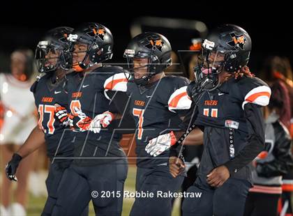 Thumbnail 2 in Seagoville vs. Lancaster (UIL 5A Bi-District Playoff) photogallery.