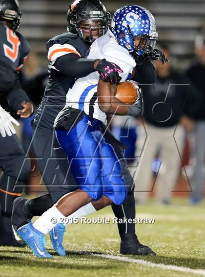 Thumbnail 2 in Seagoville vs. Lancaster (UIL 5A Bi-District Playoff) photogallery.