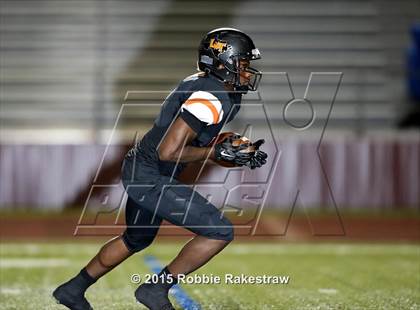 Thumbnail 3 in Seagoville vs. Lancaster (UIL 5A Bi-District Playoff) photogallery.