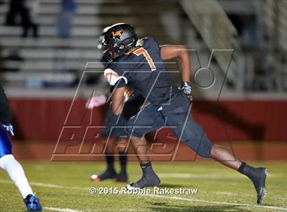 Thumbnail 3 in Seagoville vs. Lancaster (UIL 5A Bi-District Playoff) photogallery.