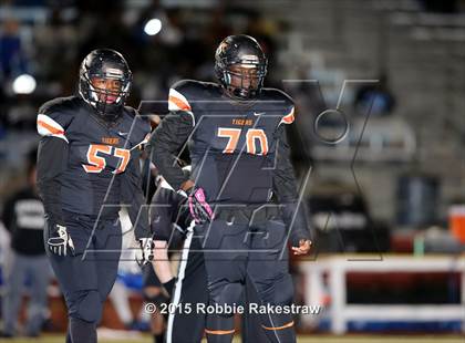 Thumbnail 1 in Seagoville vs. Lancaster (UIL 5A Bi-District Playoff) photogallery.