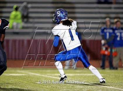 Thumbnail 2 in Seagoville vs. Lancaster (UIL 5A Bi-District Playoff) photogallery.