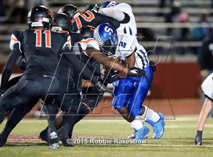 Thumbnail 3 in Seagoville vs. Lancaster (UIL 5A Bi-District Playoff) photogallery.