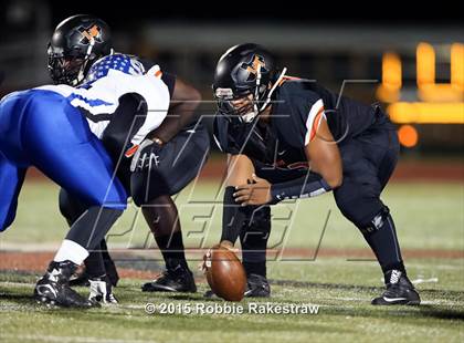 Thumbnail 2 in Seagoville vs. Lancaster (UIL 5A Bi-District Playoff) photogallery.