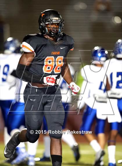 Thumbnail 3 in Seagoville vs. Lancaster (UIL 5A Bi-District Playoff) photogallery.